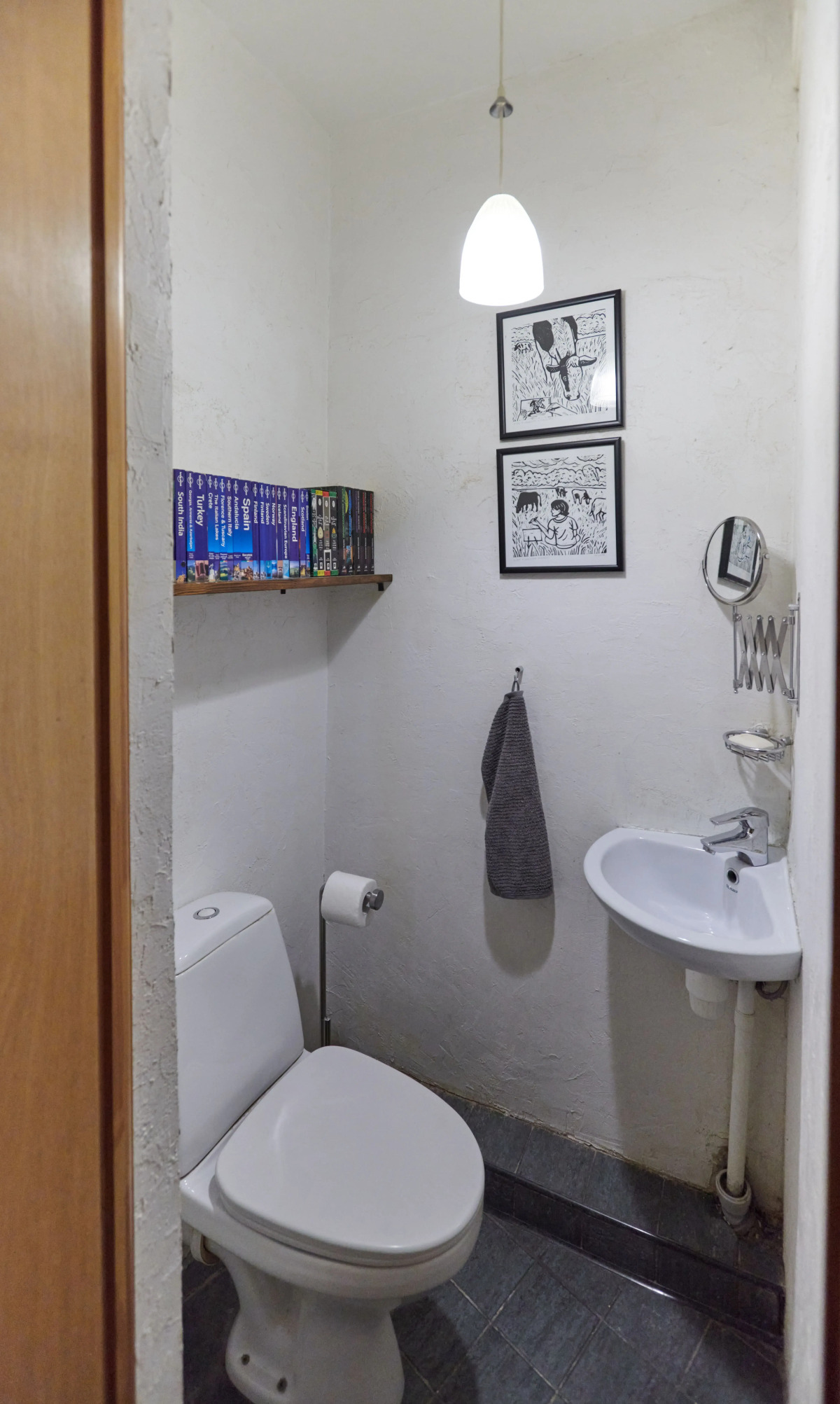 Квартира старинная мебель в лучах солнца