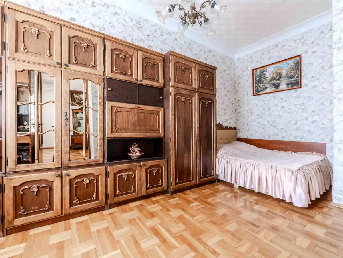 Квартира в Тихом центре Парк Челюскинцев 4 ком.кв.