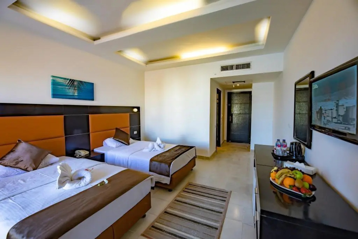 La Rosa Waves Beach - Couple & Families Only