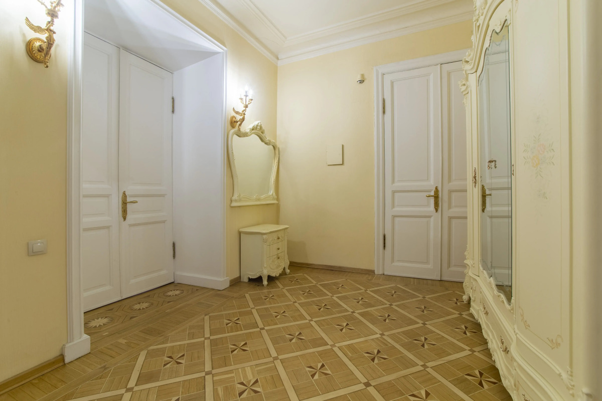 Квартира на Рубинштейна 4