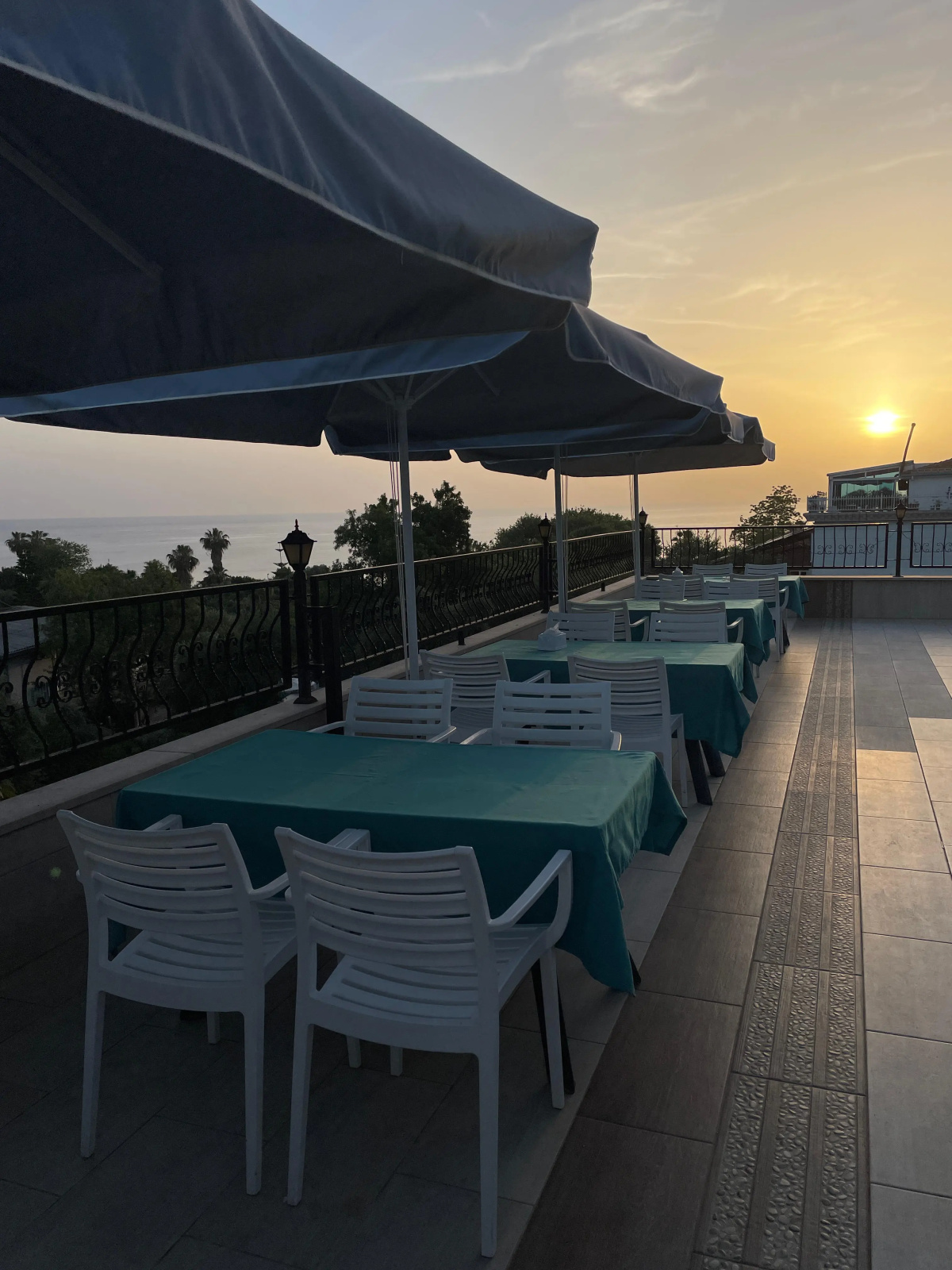 Beachway Hotel