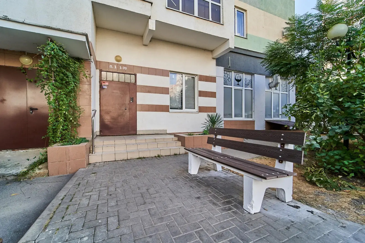 Квартира Однокомнатная на Яна Полуяна