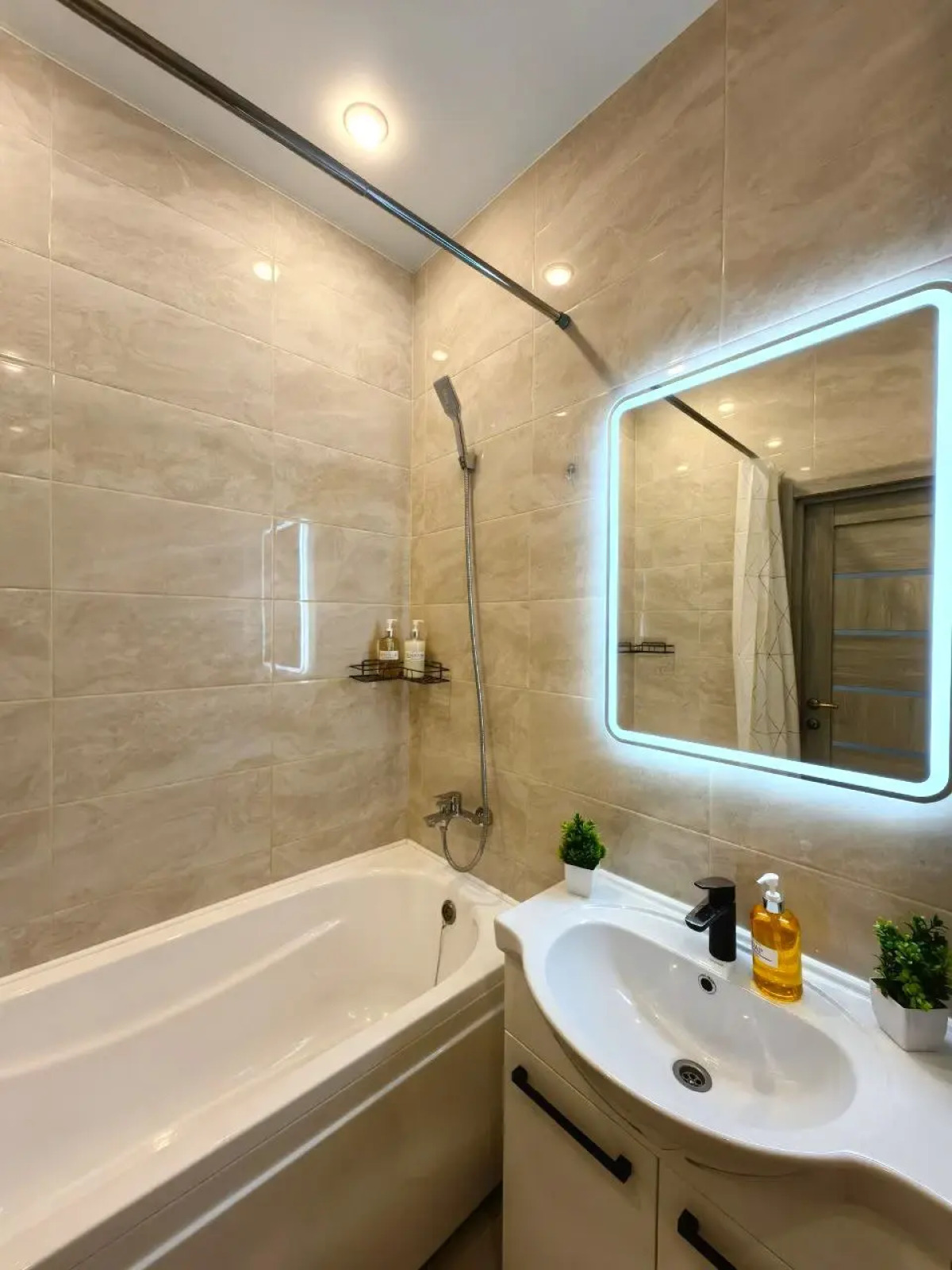 Квартира Евротрехкомнатная в ЖК Бизнес Класса