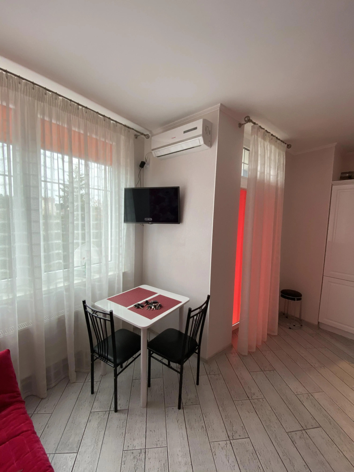 Апартаменты на Берегу Озера Тихое