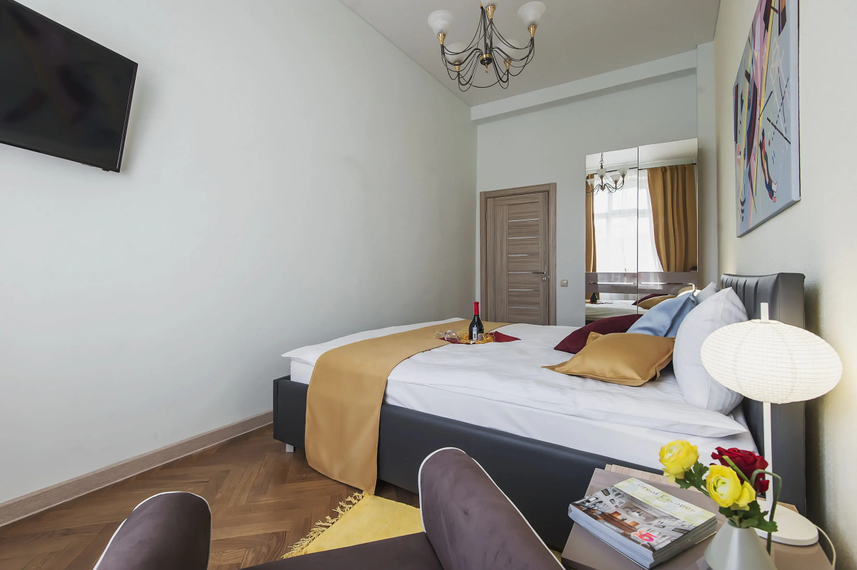 Квартира GM Apartments в легендарном Доме на Набережной