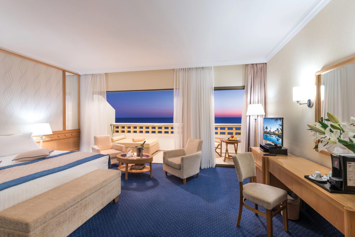 Отель Constantinou Bros Athena Royal Beach