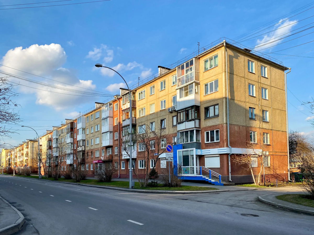 Апартаменты Unique Apart Юпитер рядом с Мариинским театром, КемГУ и Филармонией на Красной 12