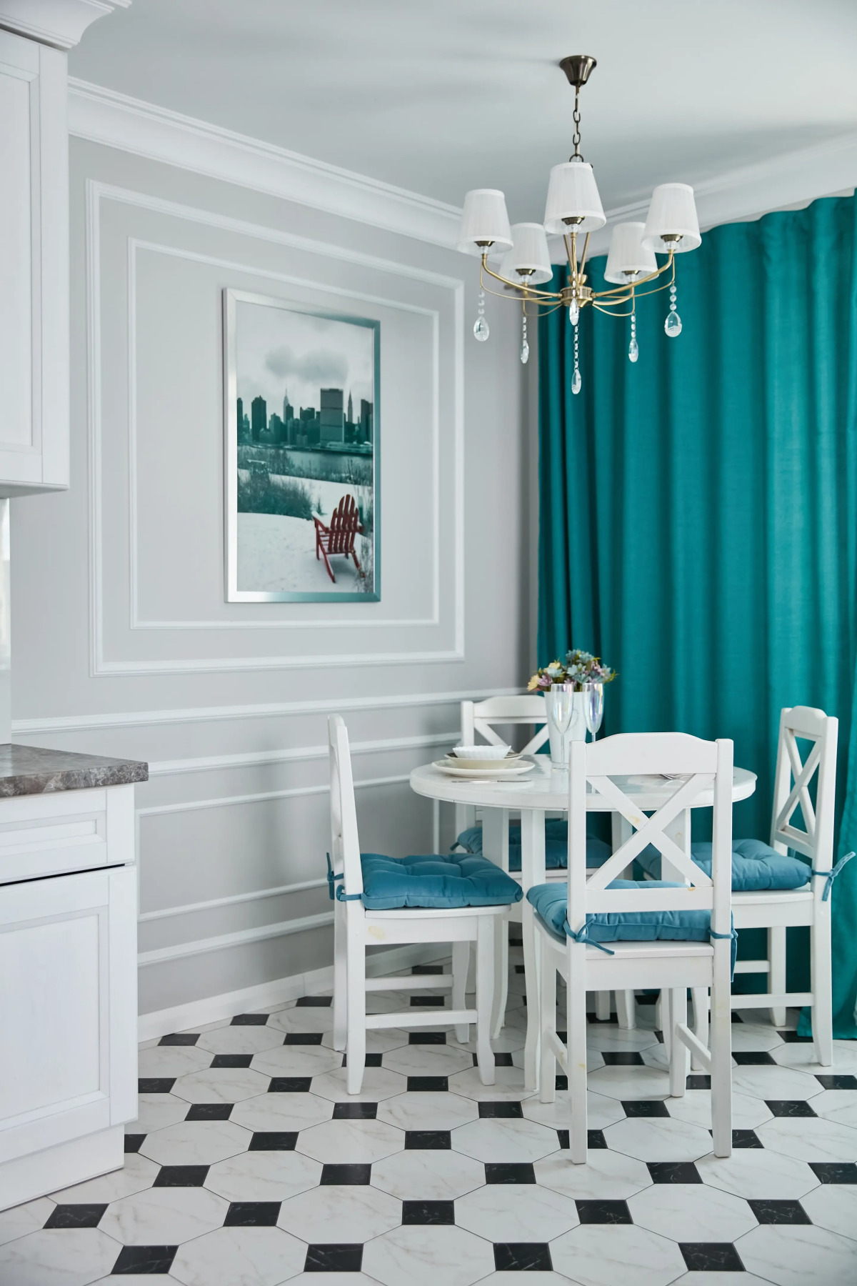 Апартаменты Luma White #2 в центре города с красивым видом на балконе