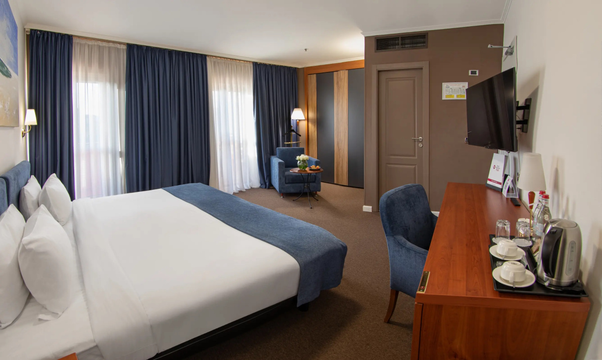 Отель Best Western Plus Congress Hotel