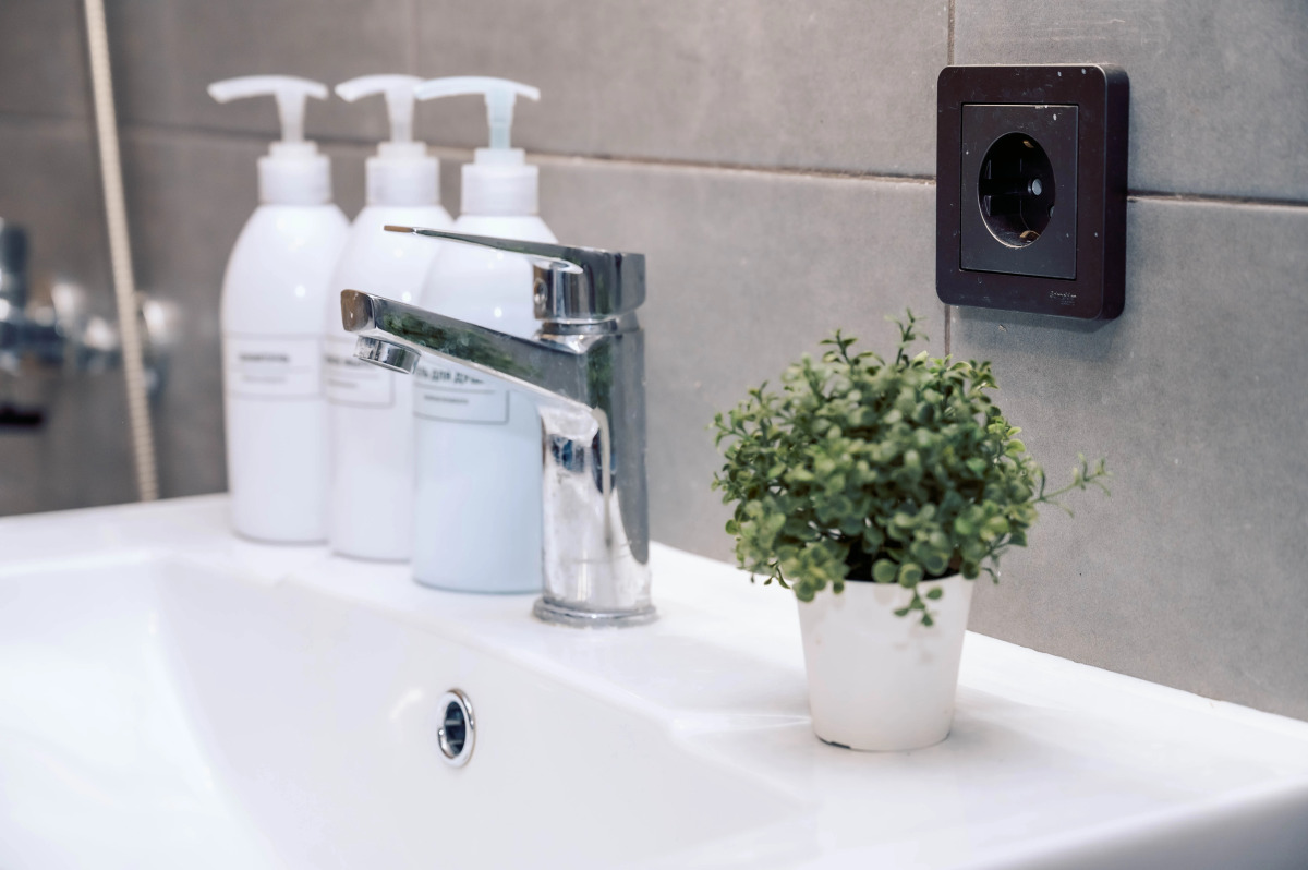 Трехкомнатная Просторная Квартира на 6 гостей у ТЦ Планета и Аквапарка