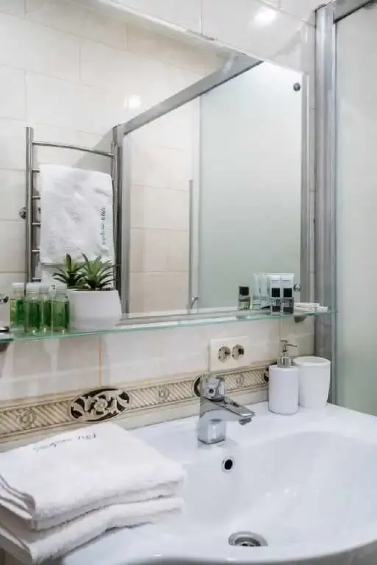 Квартира c Двумя Раздельными Спальнями и Балконом в Центре от Piligrim kmv