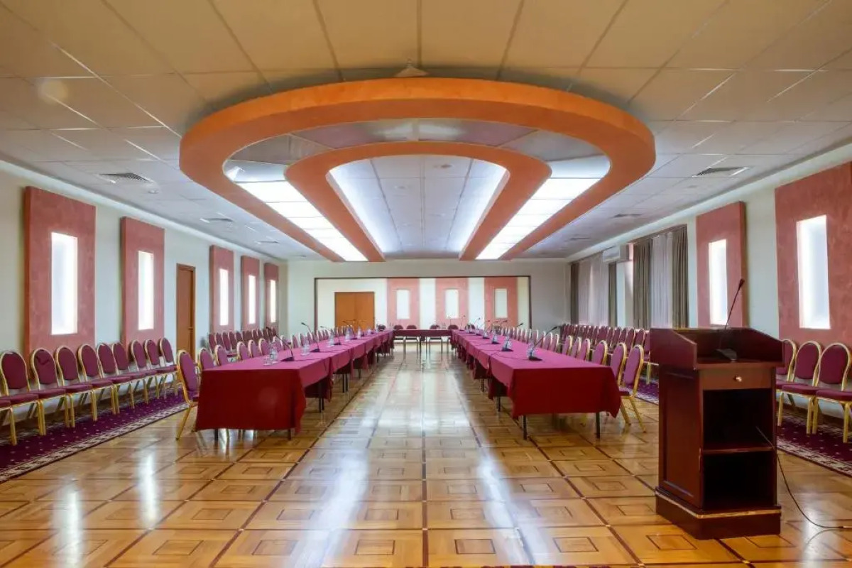 Отель President