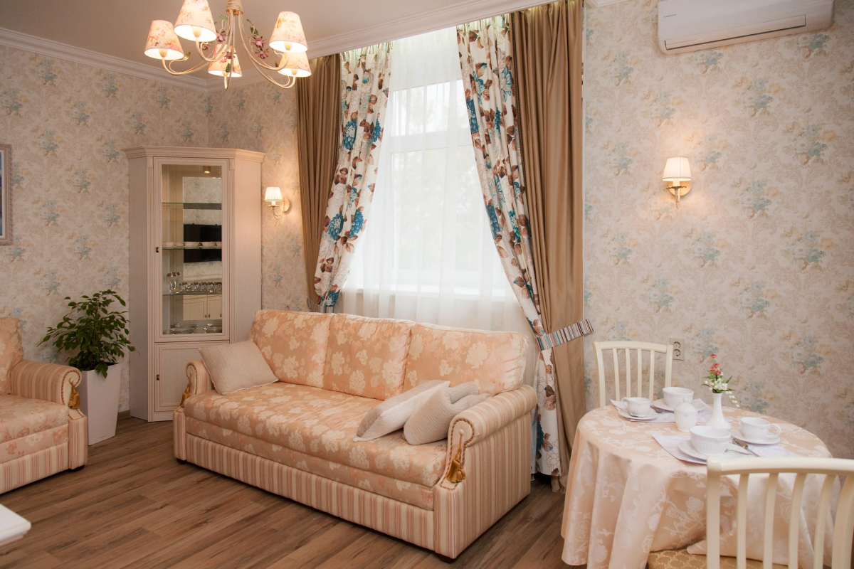 Отель Высотник