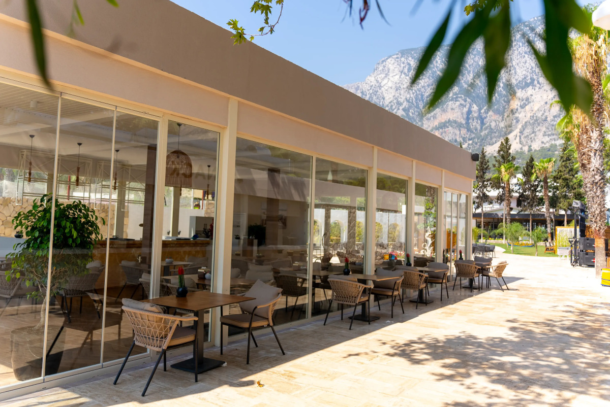 Rose Garden Premium Hotel