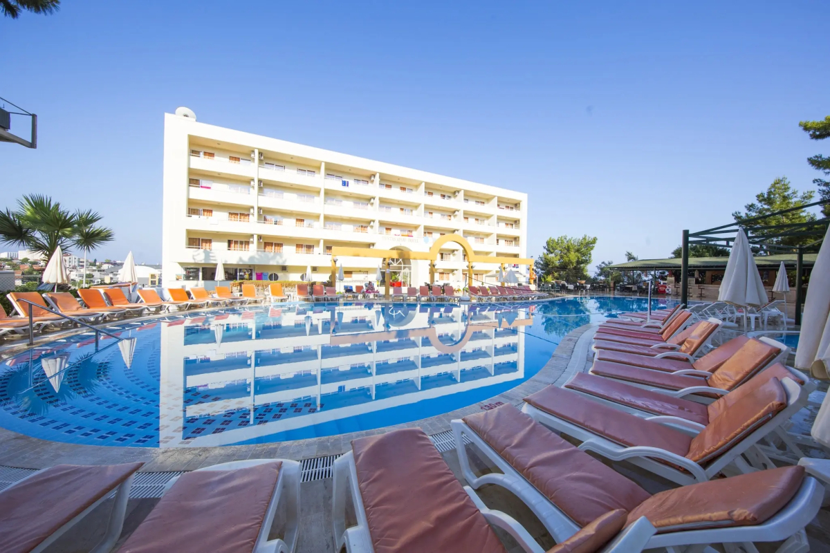 Апарт-Отель Tuntas Family Suites Kusadasi