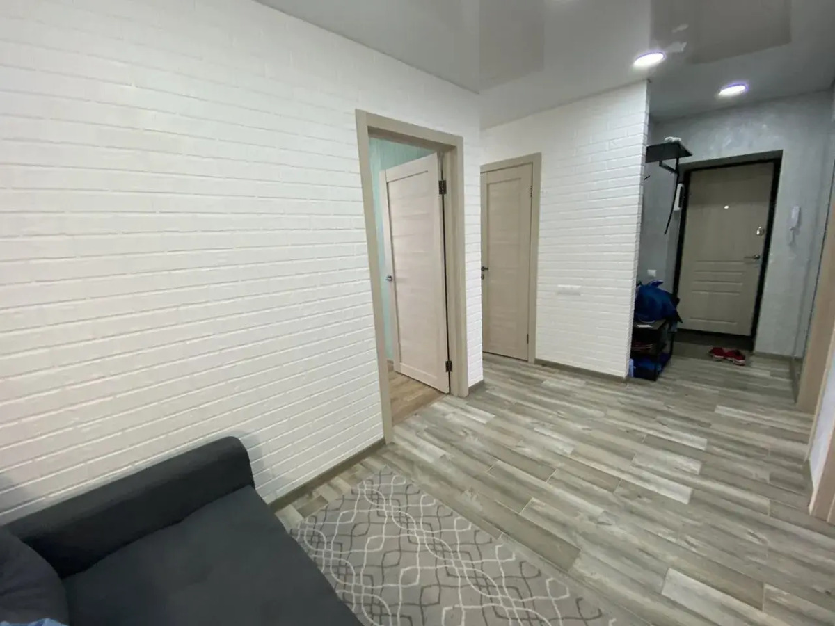 Квартира четырехкомнатная на Цюрупы, 84