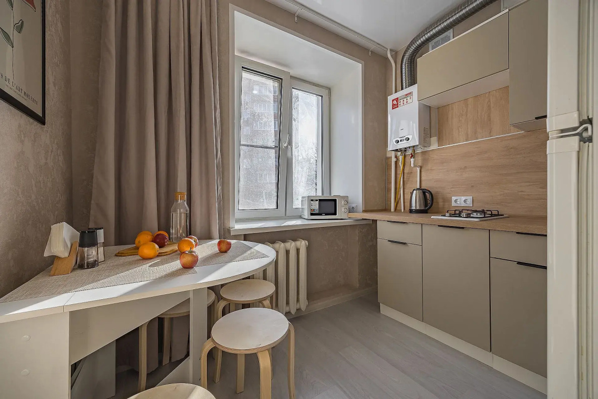 Квартира Светлая на центральной площади до 6 человек