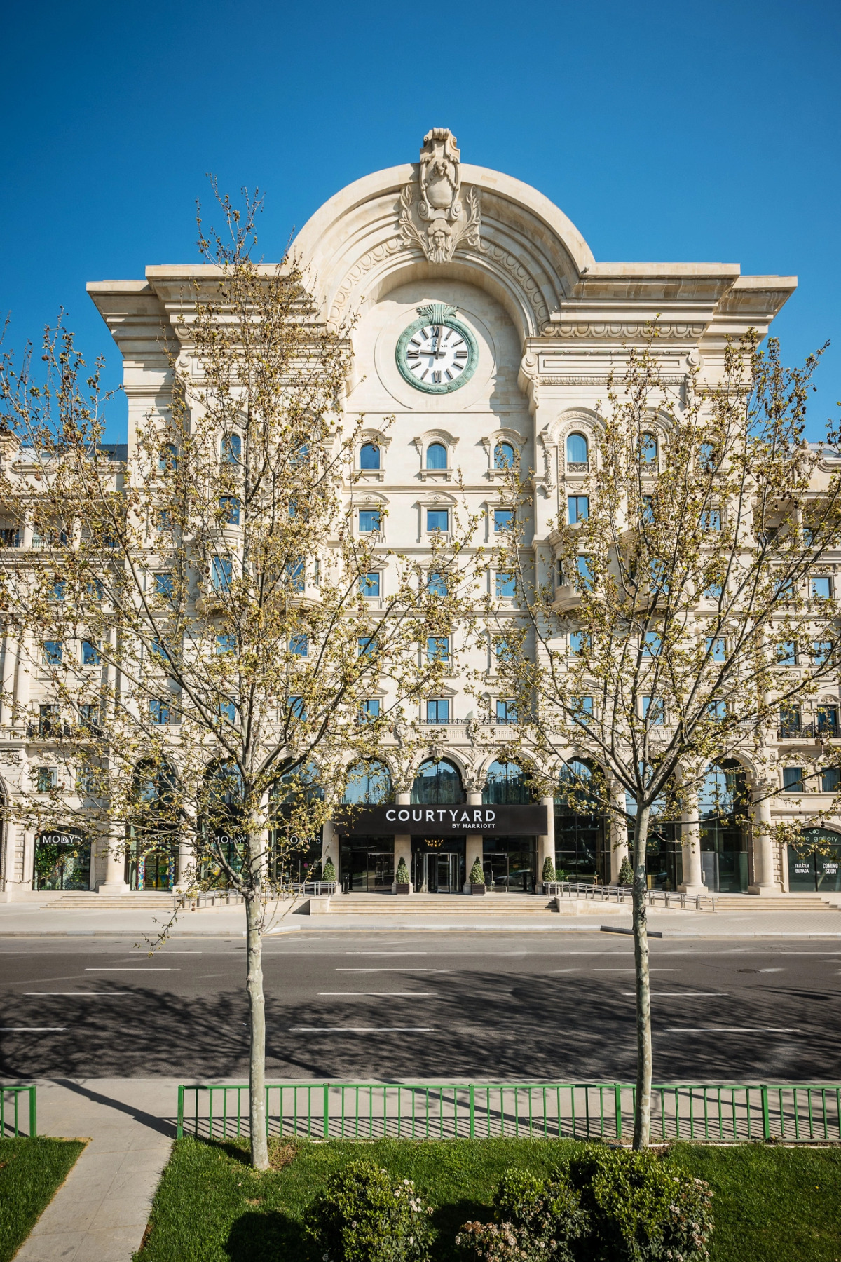Отель Courtyard by Marriott Baku