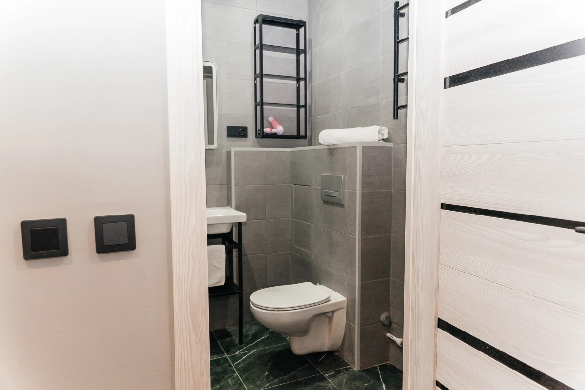 Квартира Стильная Студия с Джакузи Рядом с ЖД Вокзалом