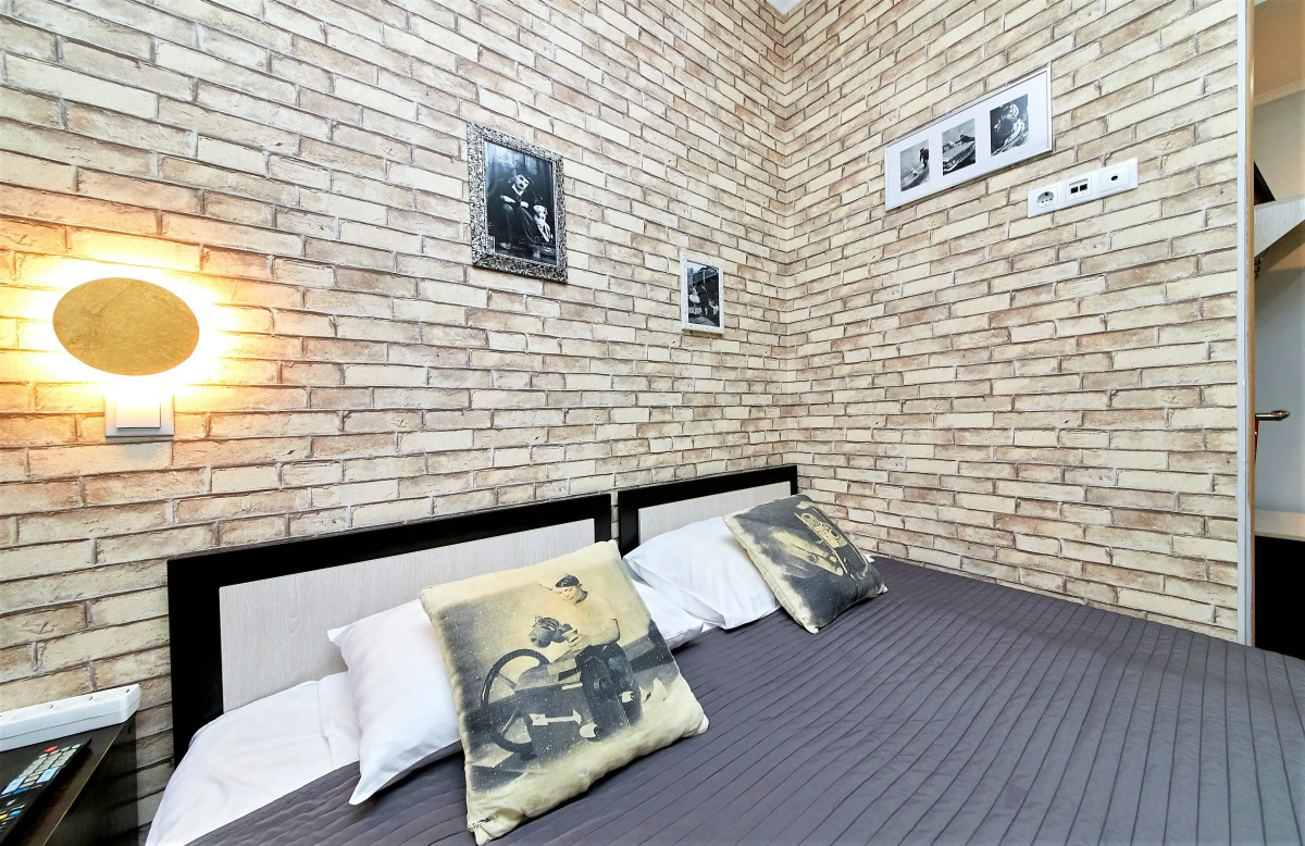 Отель Априори