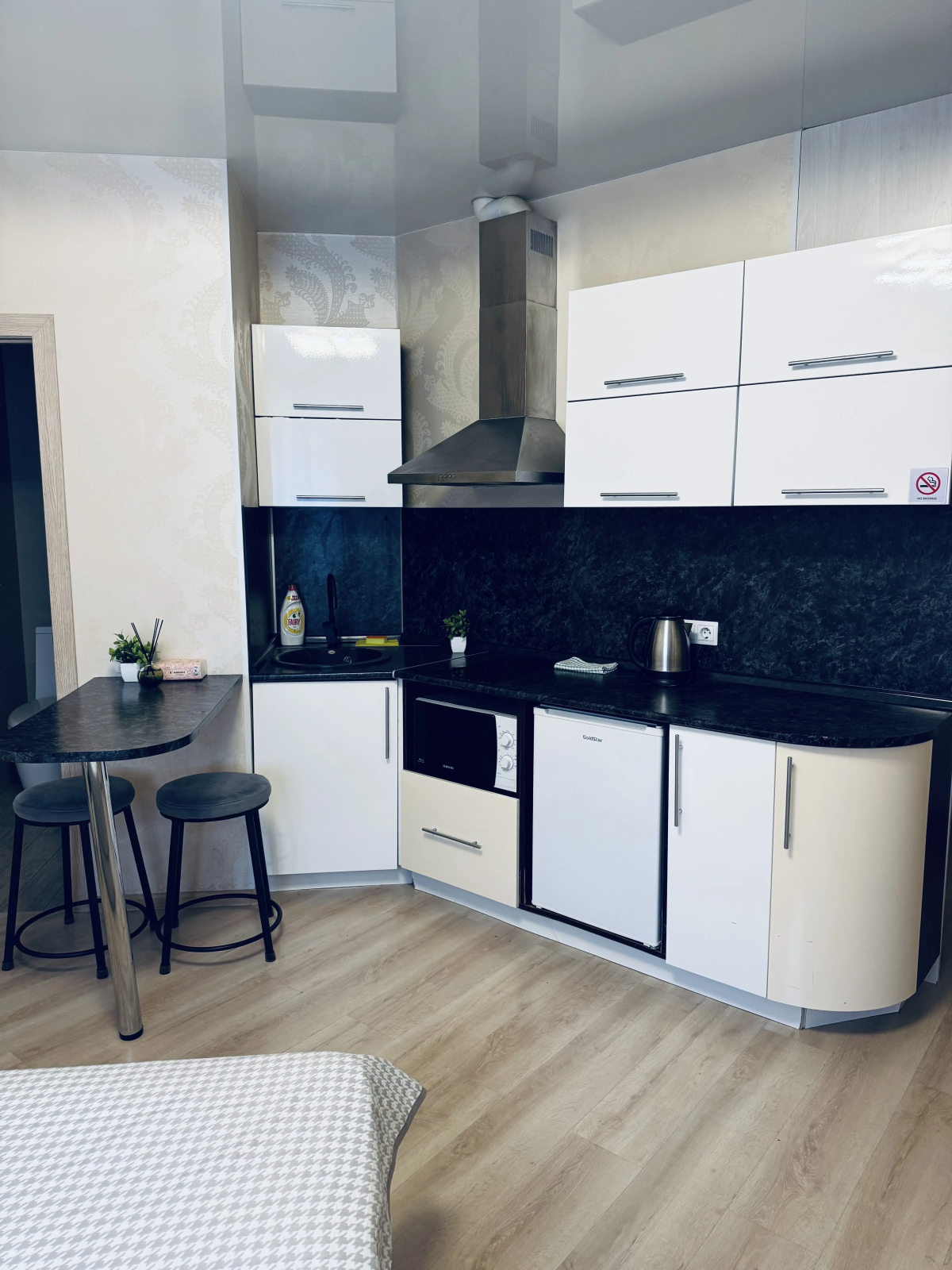 Апартаменты Red на Комарова 45