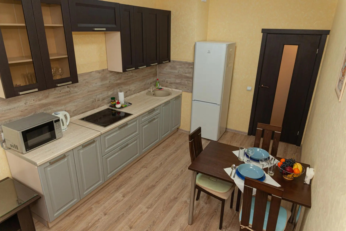 Апартаменты однокомнатные (137) Серебровская 91