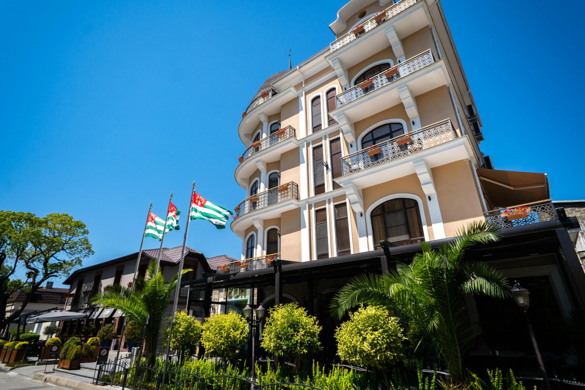 Отель Leon Boutique Hotel 4