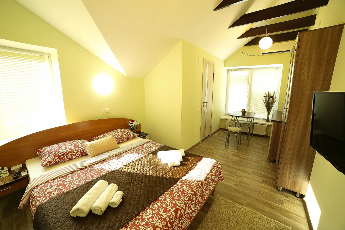 Отель на Ленинградской