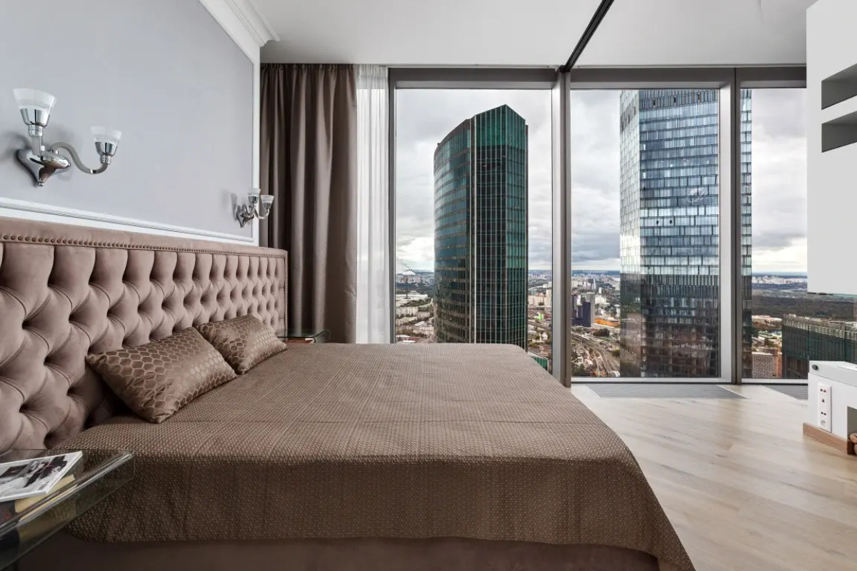 Romantic apart on 71 floor