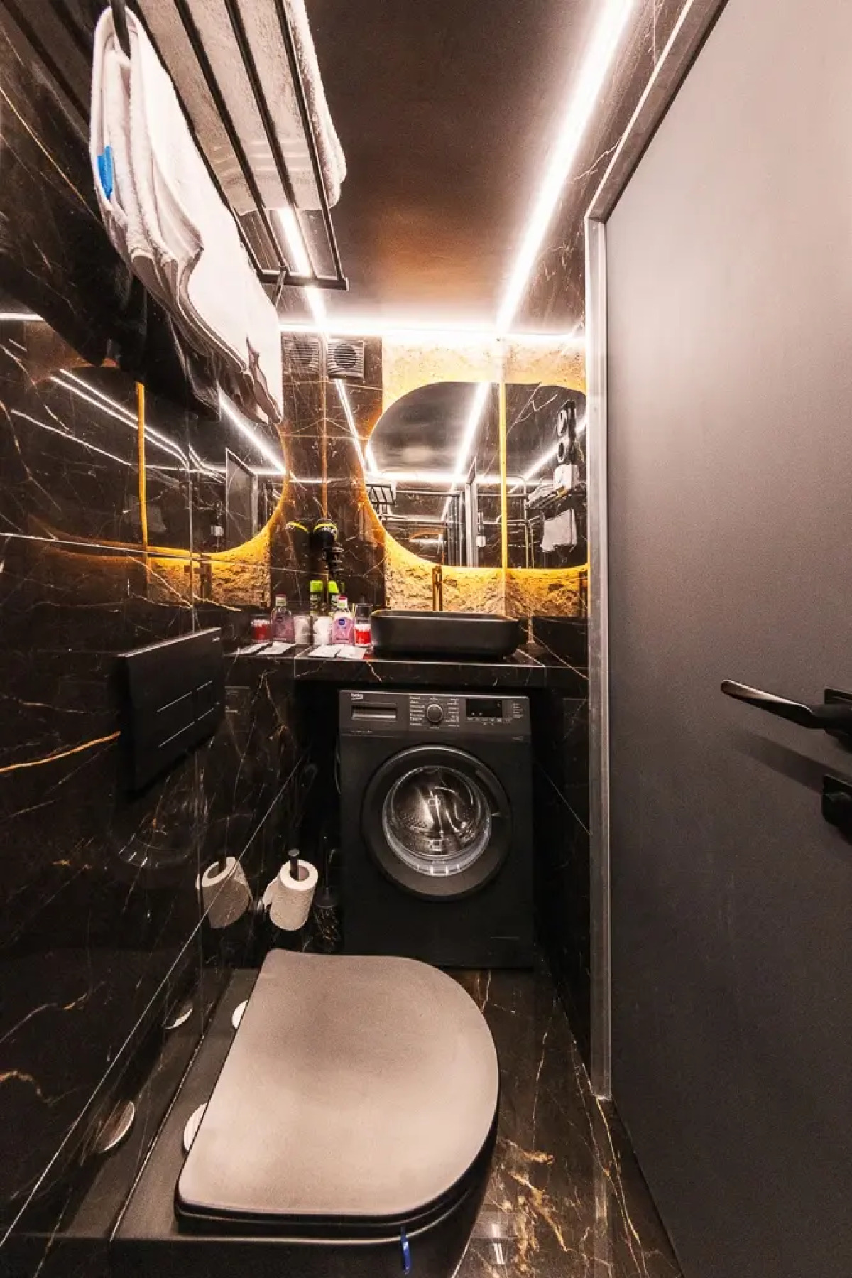 Апартаменты StudioV Batman