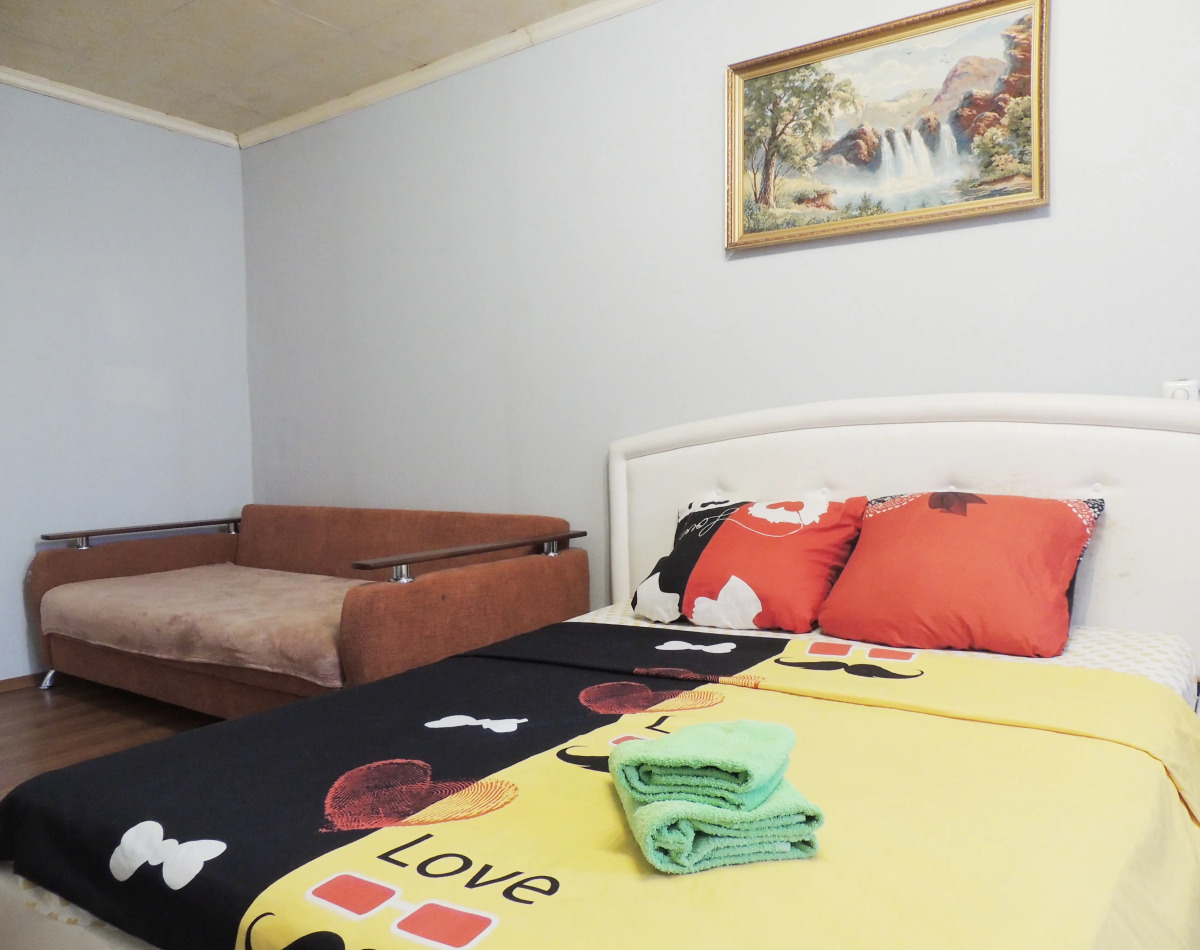 Апартаменты Красной армии 215