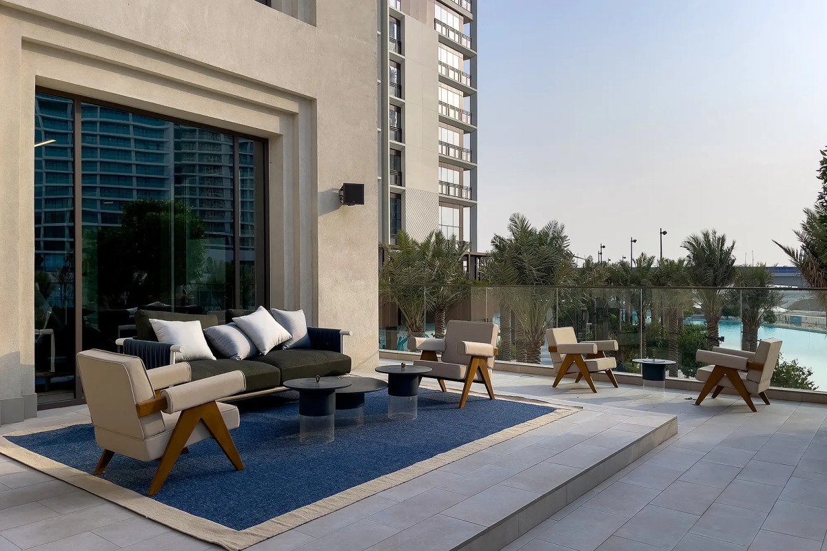 Апартаменты Сozy 1BR at Vida Residences Creek Beach