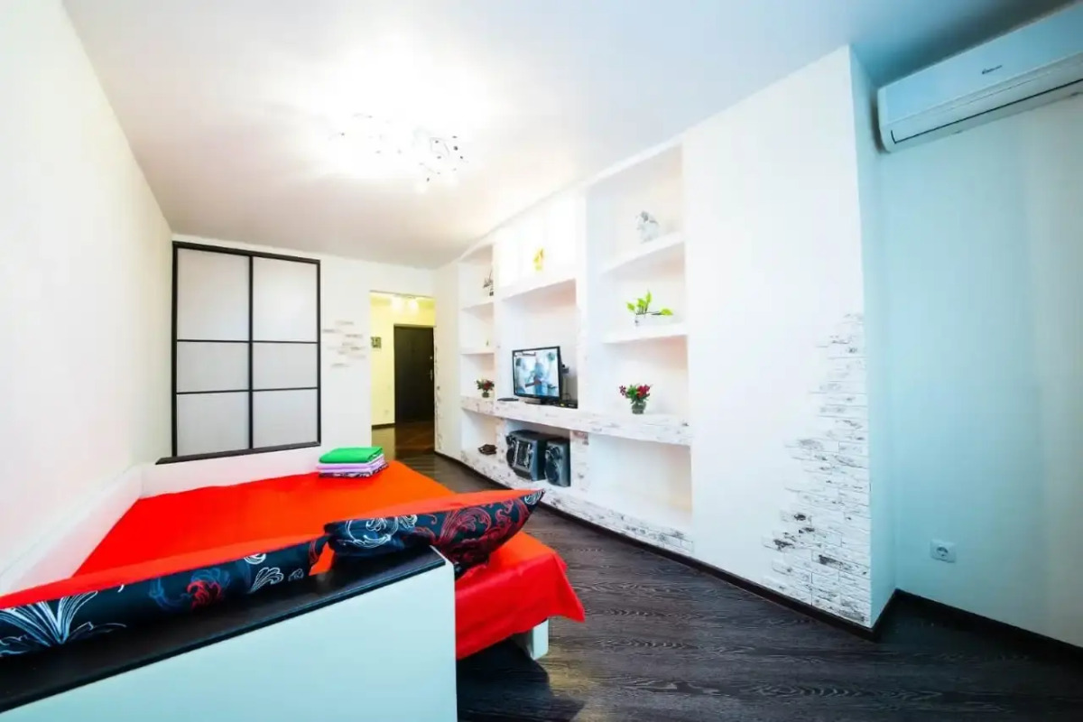 Апартаменты на Симбирцева 40