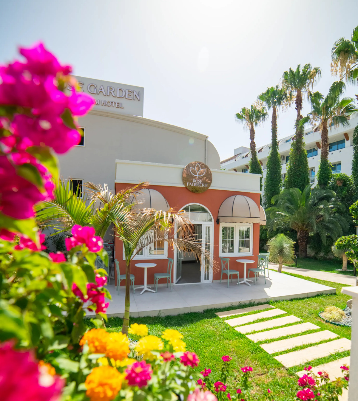 Rose Garden Premium Hotel