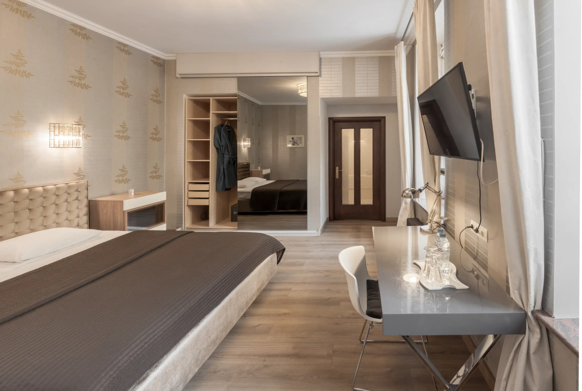 English Guest House Apartments