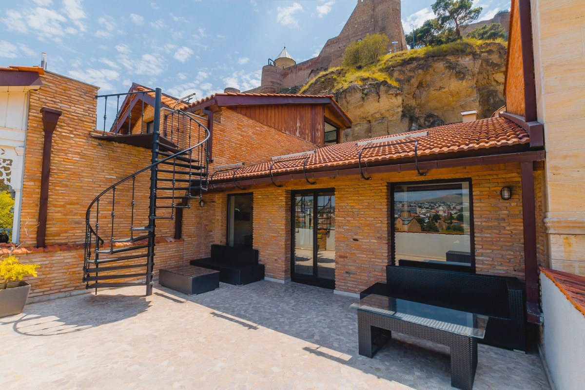 Отель Citadel Narikala