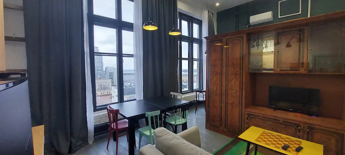 Апартаменты "У художника на Аллее Героев, 4"