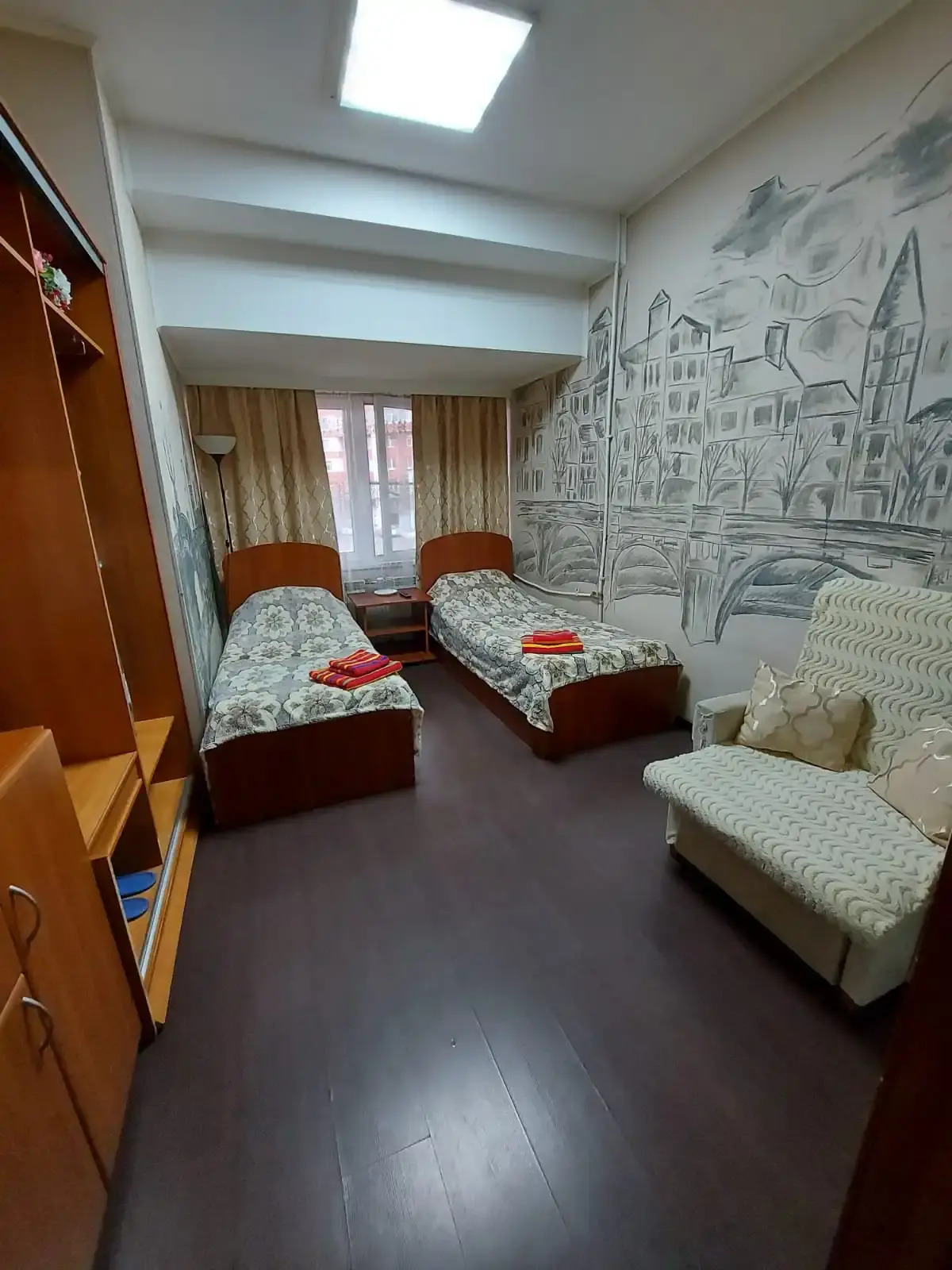 Меблированные комнаты Лимон на Есенина