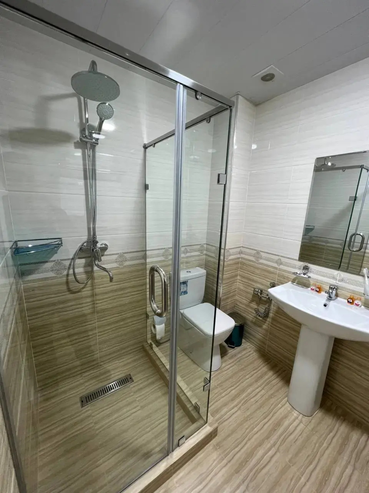 Отель Orient Grand