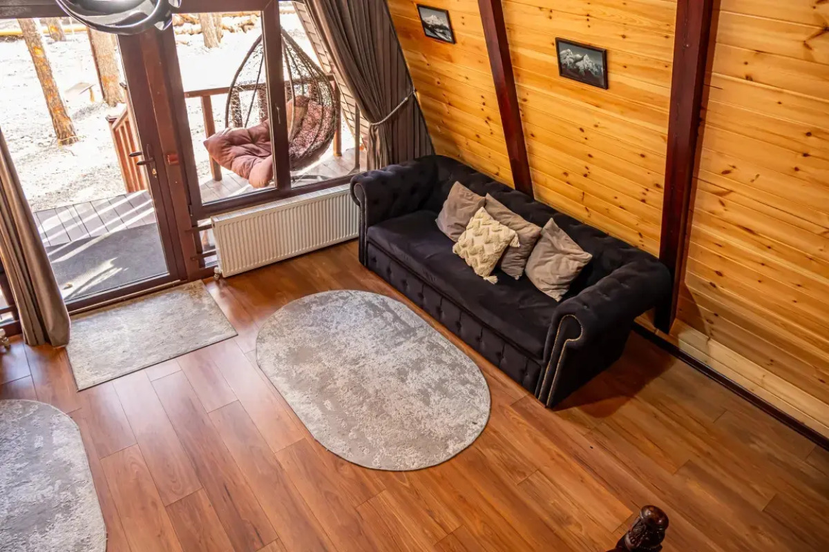 Коттедж Двухэтажный в Терсколе от Квартирукинг