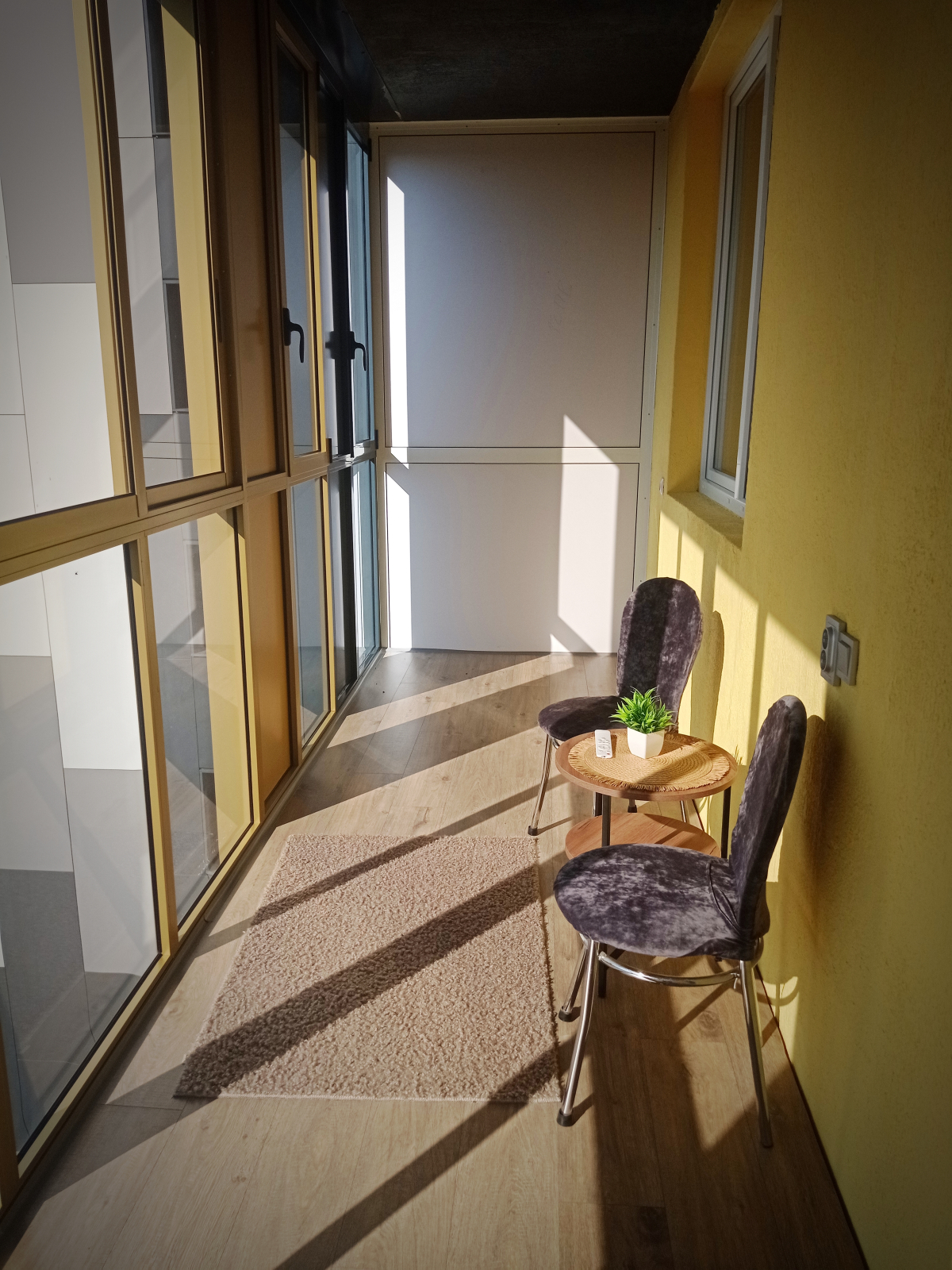 Квартира уютная с панорамным балконом в историческом районе Калининграда Амалинау