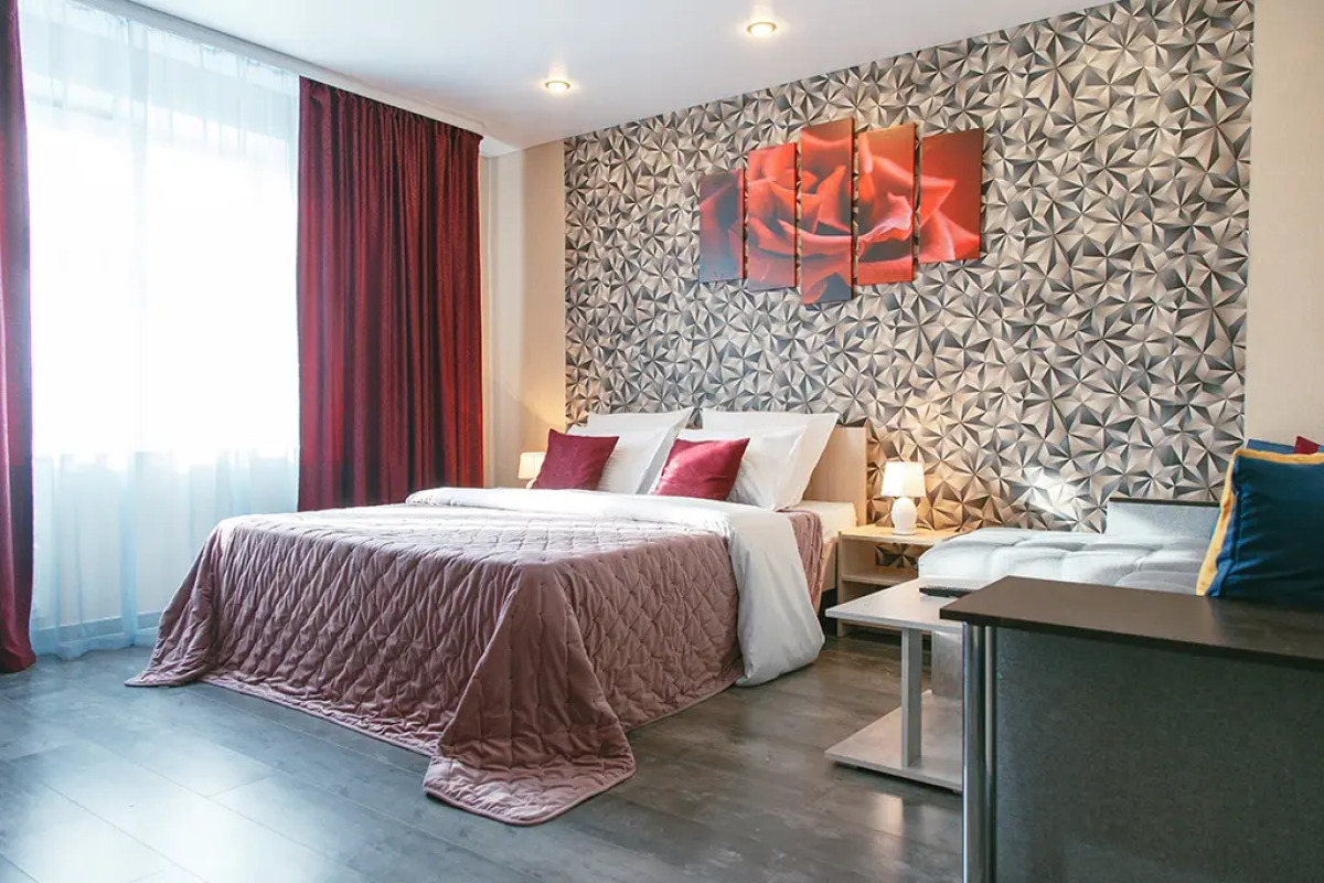 Апартаменты Пять Звёзд у Офиса Транснефть-Сибирь