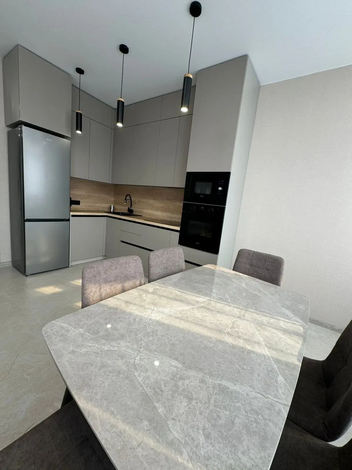 Апартаменты Светлые в Новостройке на Толстого