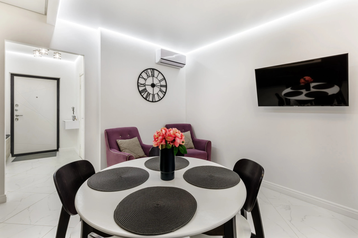 Двухкомнатные апартаменты LUX  с видом на ДОН №7