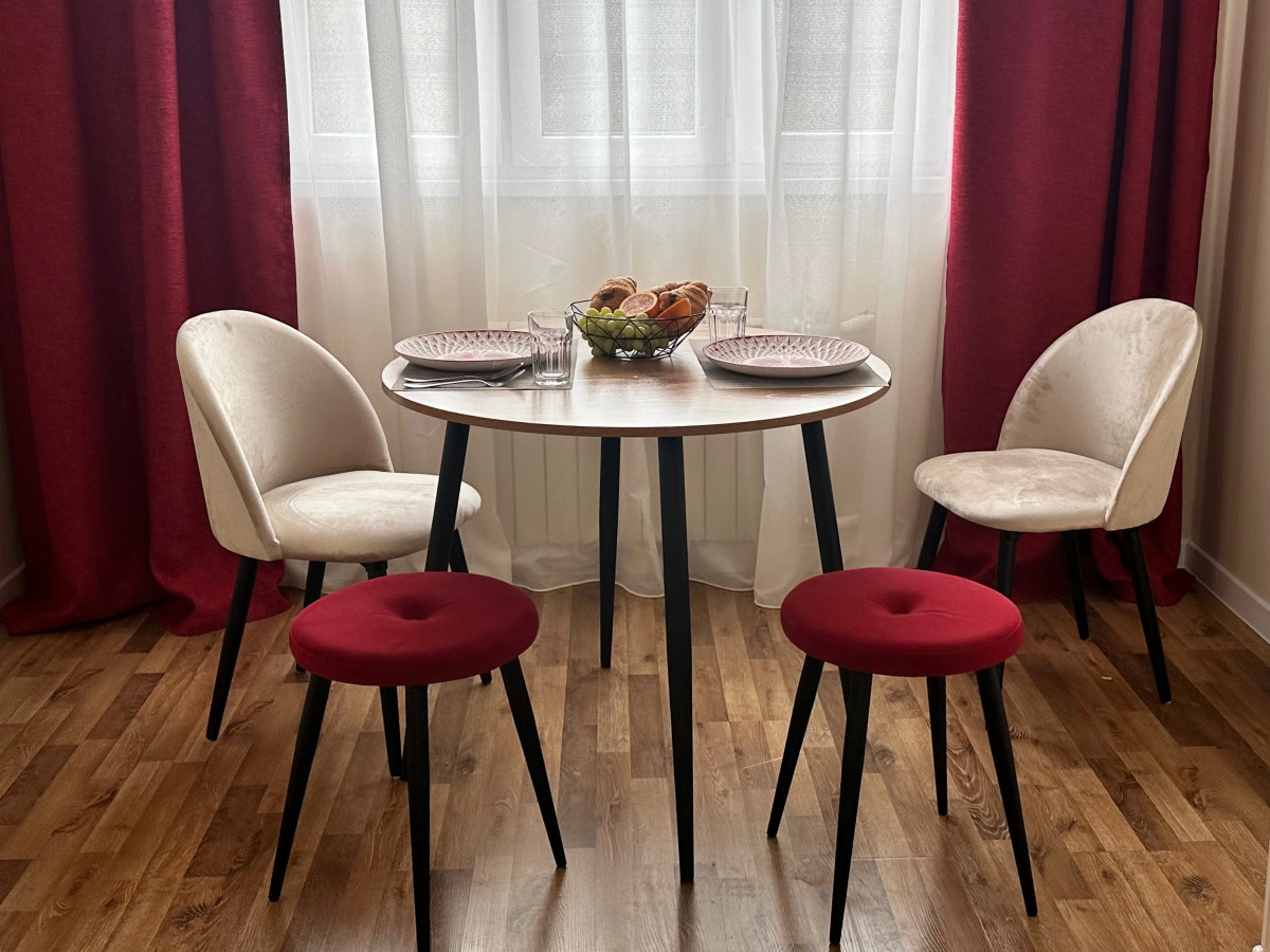 Апартаменты Леонова