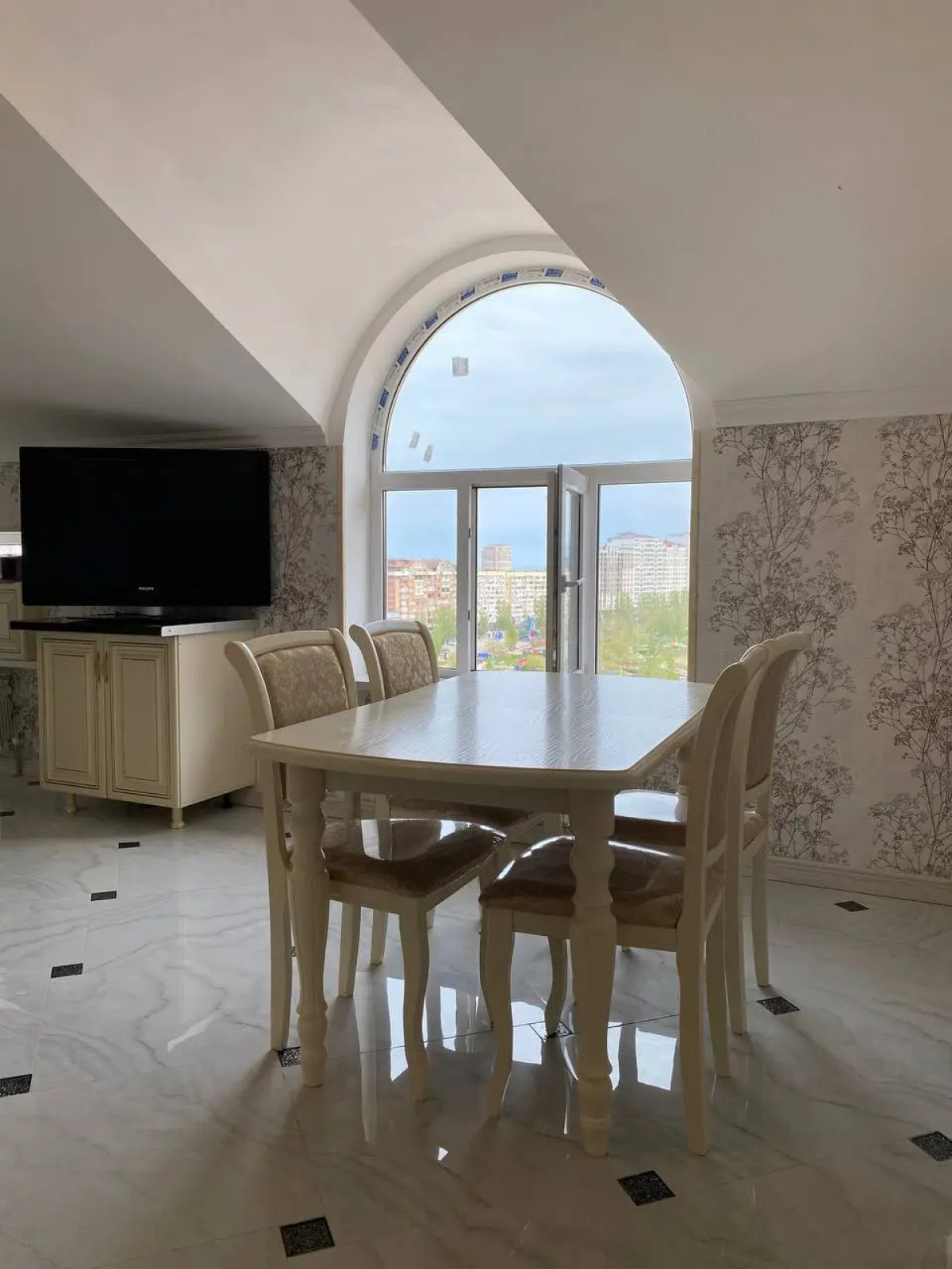 Квартира с Видом на Озеро Акгёль