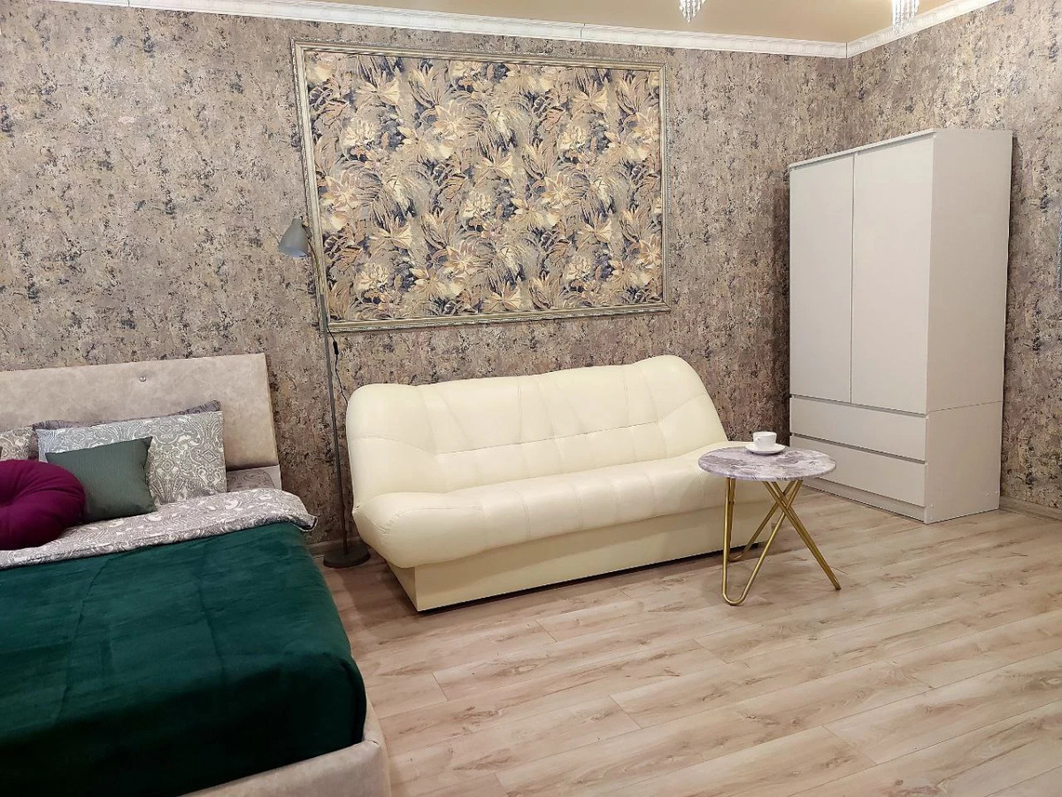 Апартаменты на Трехсвятской