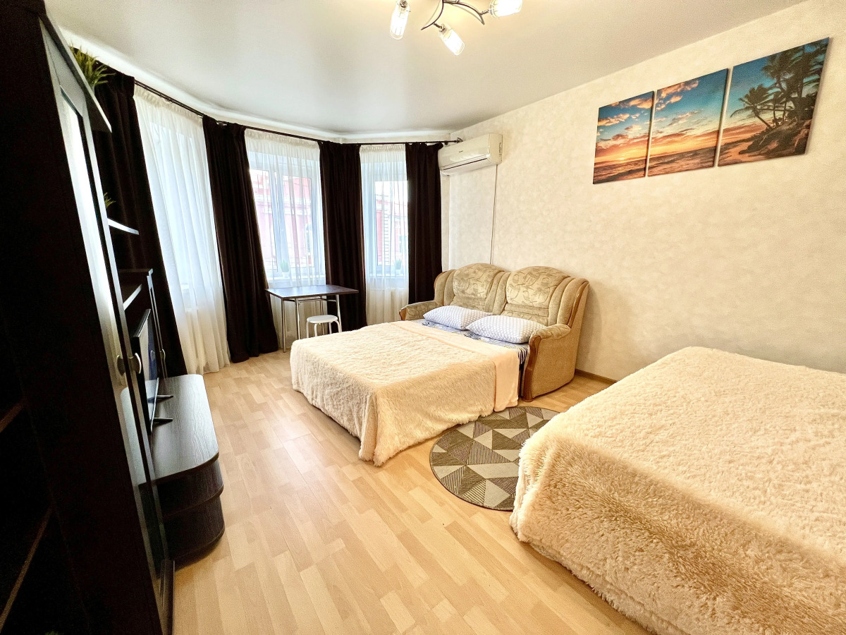 Уютные Апартаменты в Центре Города рядом с пл. Куйбышева (ул. Галактионовская 106А)