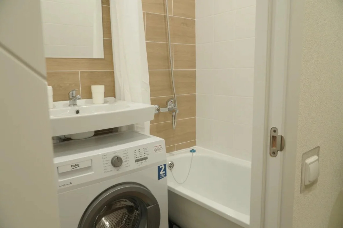 Квартира Серафимовича 1/4-1