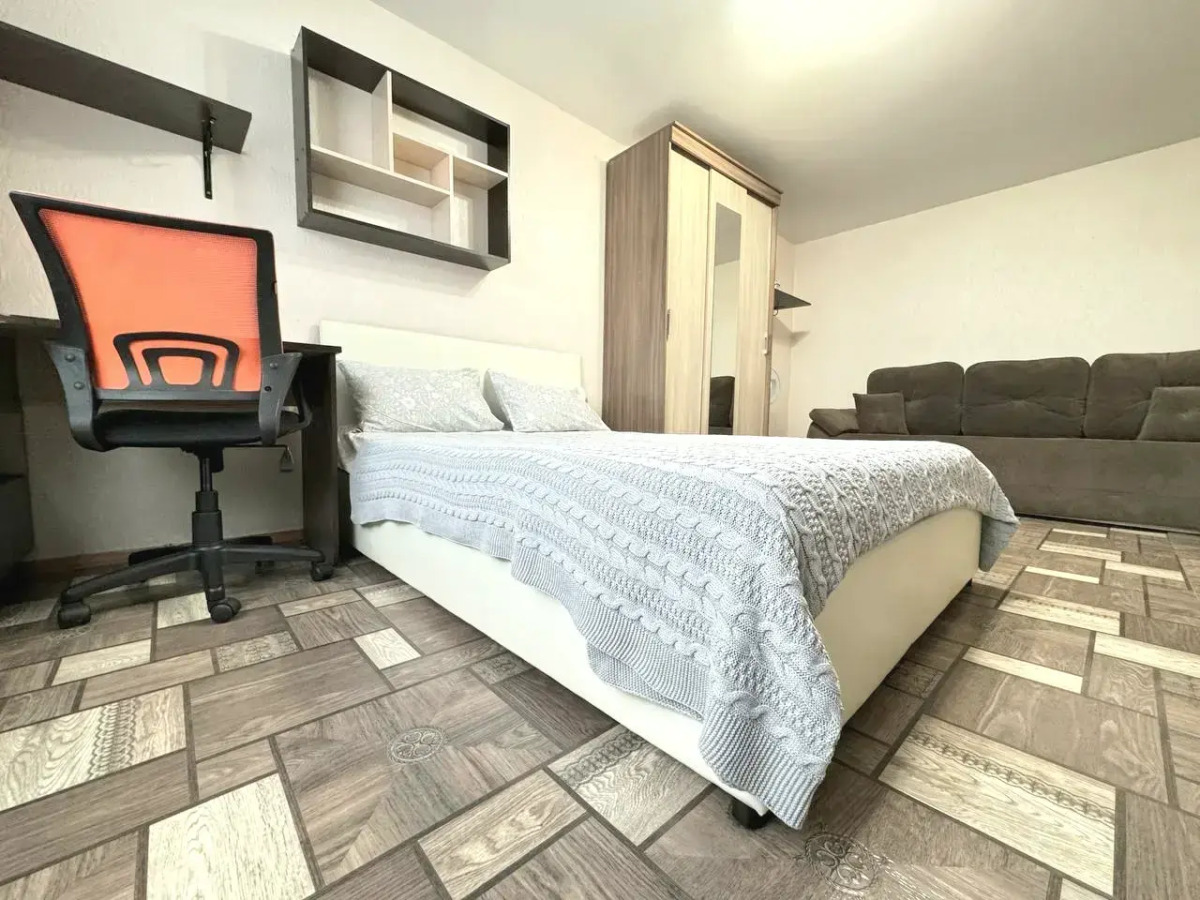 Квартира однокомнатная в центре на Островского рядом с МВД и ГорСадом